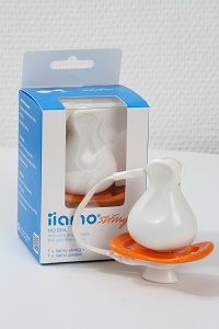 Биберон залъгалка с държач и протектор/кутийка iiamo string + peace